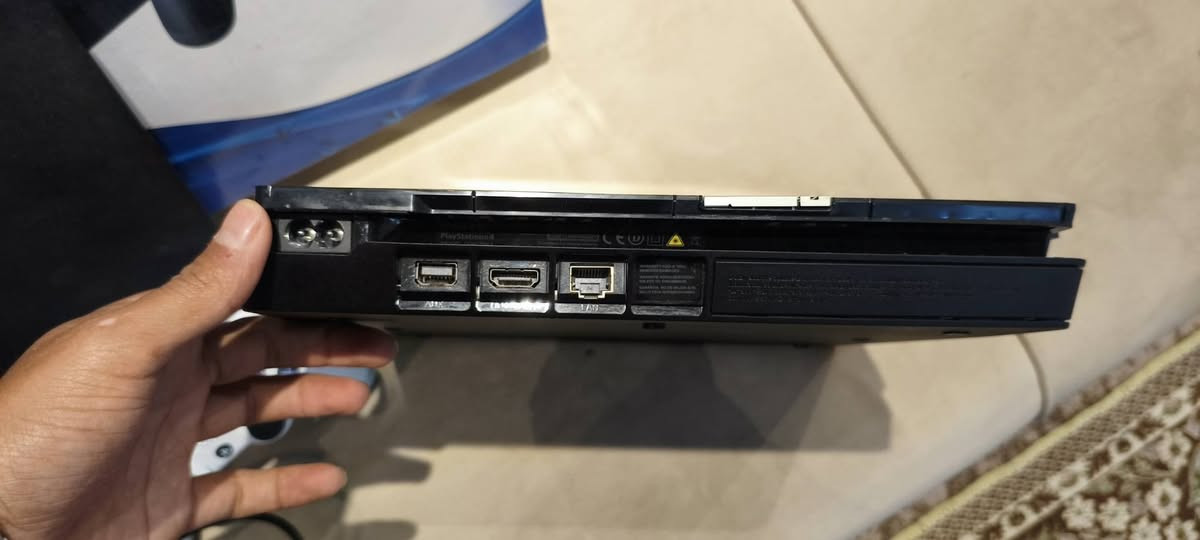 سلام عليكم بلي فور سلم مهكر نضام 12.52 ما مفتوح لوك ستيكر ذاكره 500ويا ثنين جوستك تجاري امتياز +يو بي اس 850 جديد
بي 5العاب 
بيس21
توم رايدر
هيت مان
كول اوف ديوتي جزء 2و3
سنايبر جزء 5
سعر 325 وبي مجال أو مراوس بايباد 10 مكان كربلاء متواجد خاص 
***********
