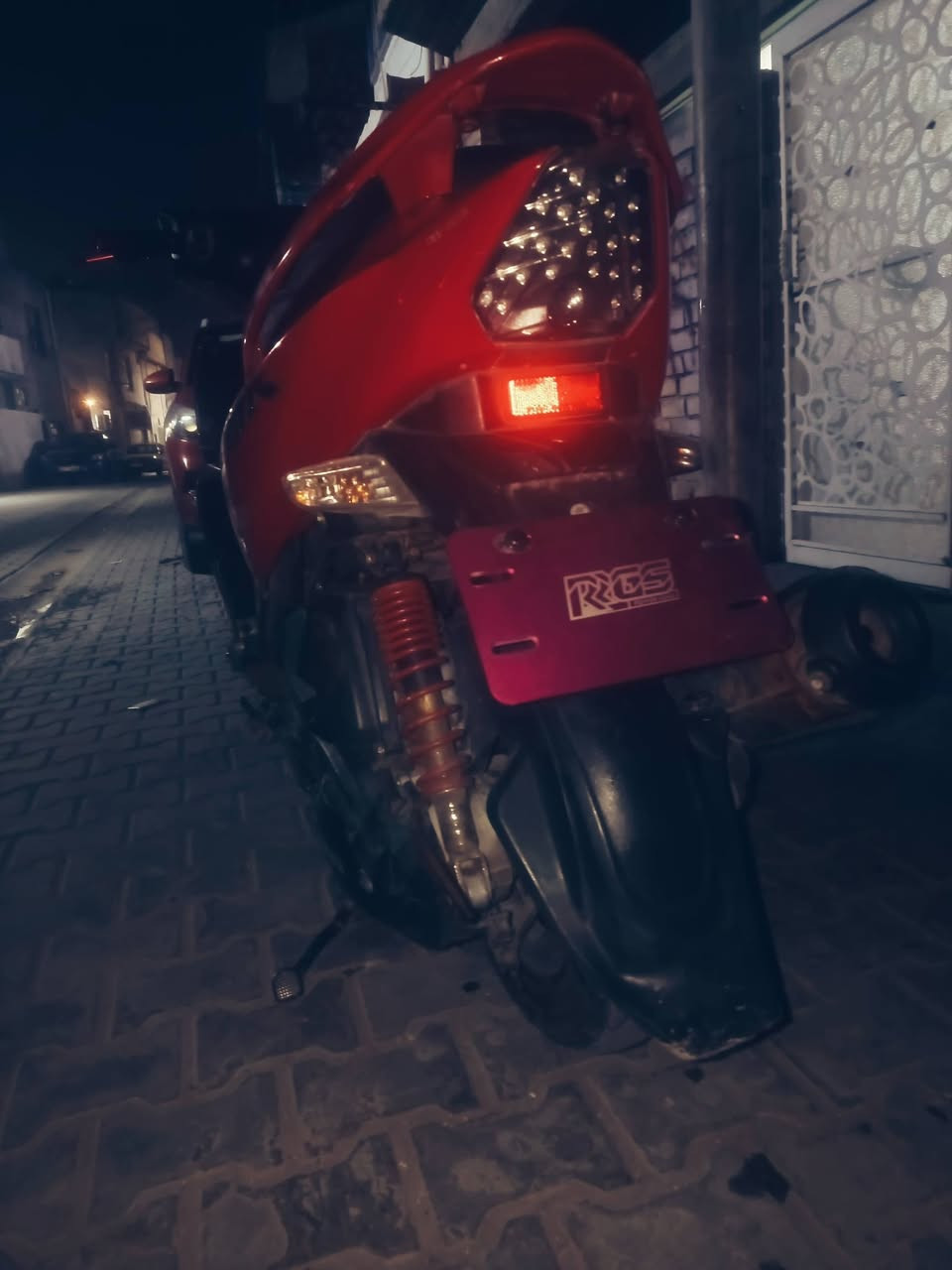 سلام عليكم دراجهGTRللبيع محرك بلادي يرادلهه ترتيبات بسيطة ب550


**إذا كنت صاحب هذا الإعلان وتريد حذفه لأي سبب، رجاءا أرسل رسالة إلى الدعم الفني**