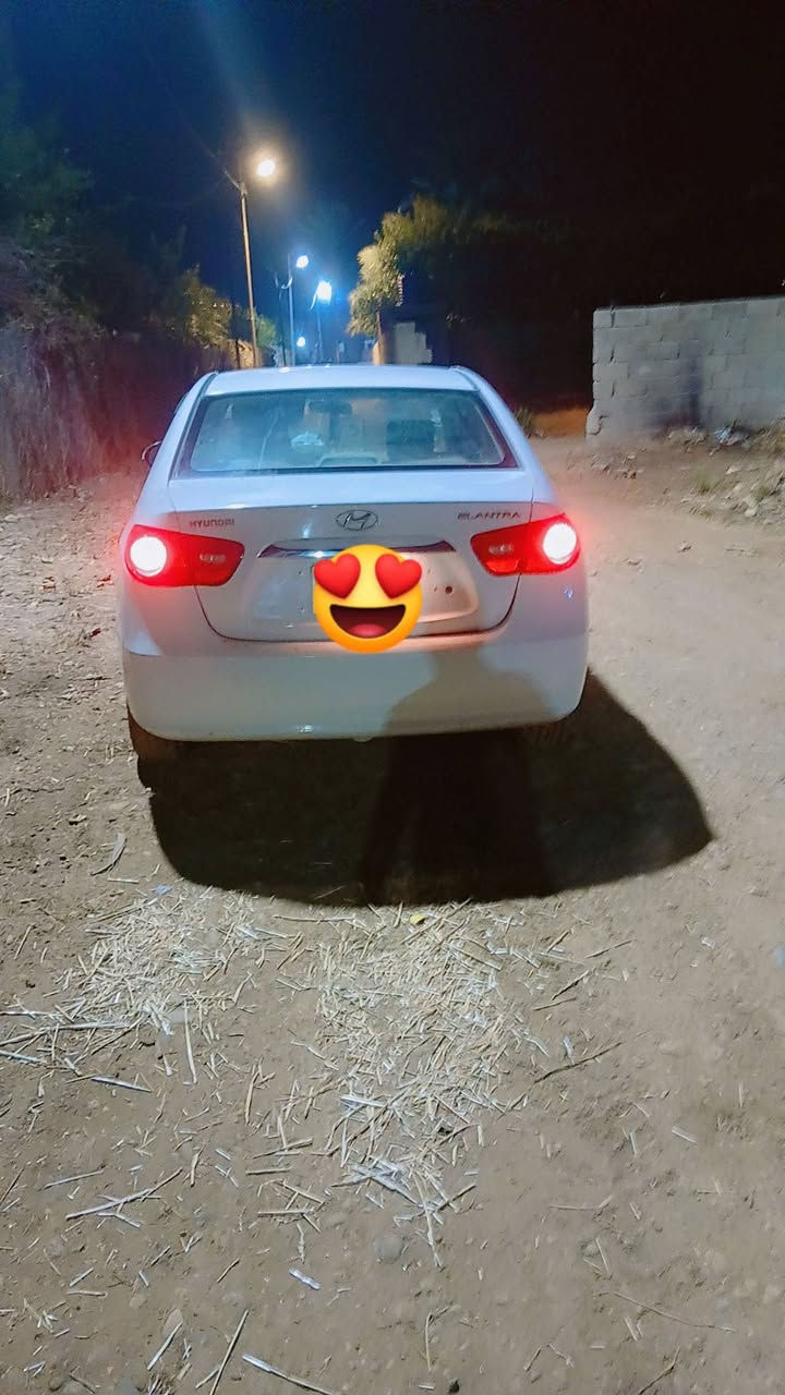 السلام عليكم للبيع الانتره مقدس  موديل ١١فول مواصفات كير محرك حدادين خير من الله تخم تاير جديد السعر ١١٠مكان المدائن قرب جسر السلام رقم الهاتف ***********
