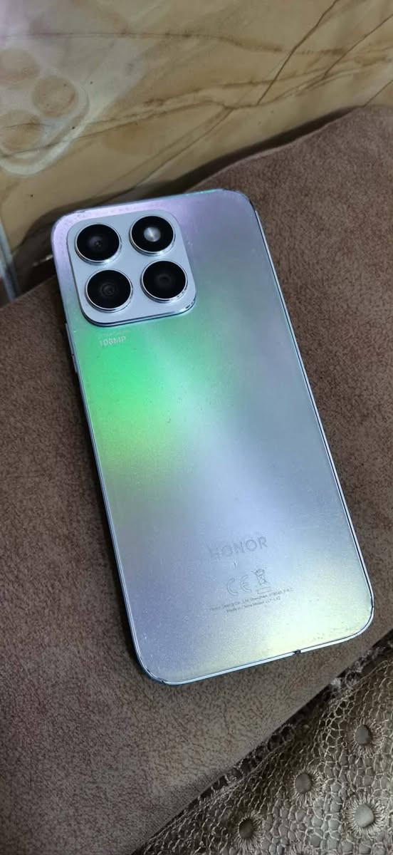 هونر اكس 8B
ذاكره. ٢٥٦ رام ٨
معالج فول ببجي ٦٠
كامره خلفيه ١٠٨ وامامي ٥٠
شحن تنسا شرط مامفتوح شاشه بدون طبع
فقط شوي شاصي طخات خفيفه مو قويه
١٦٠ وولمراوسه


**إذا كنت صاحب هذا الإعلان وتريد حذفه لأي سبب، رجاءا أرسل رسالة إلى الدعم الفني**