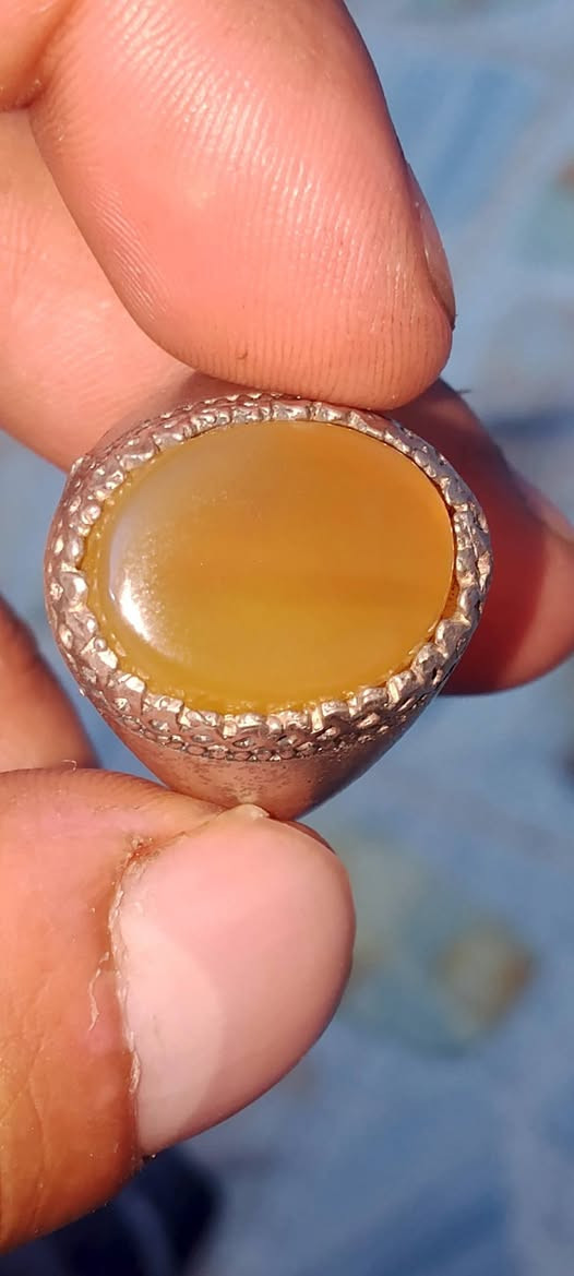 سلام عليكم خاتم عقيق يماني فضه عراقيه سعر 25الف مكان بغداد الكاظميه ***********
