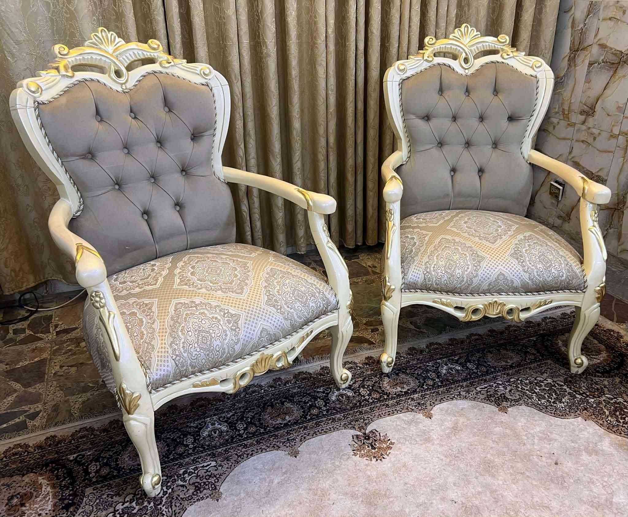 تخم ملكي تركي 10مقاعد مكان المنصور سعره 850وبي مجال للشراي ***********
