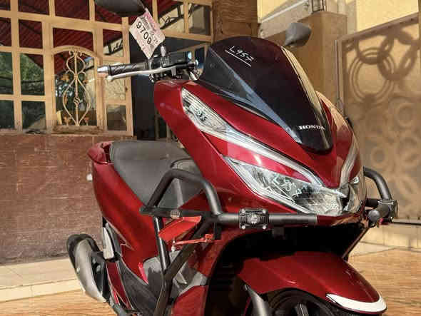 سلام عليكم اخواني BCX
للبيع جيل ثالث جديده شرط كارتون والصور تحكم + صور اليابان اني مستوردها شخصيا جتي ماشيه 2900km وحاليا ماشيه 6000 وياها بصمتين وسويجين طوارئ والجادر الاصلي مالتها وياها تايرات مشلن بالحباية بعدهن وياها درع اصلي مكاني ديالى بعقوبه 

سعرها 24$ وبيها مجال بسيط

***********
