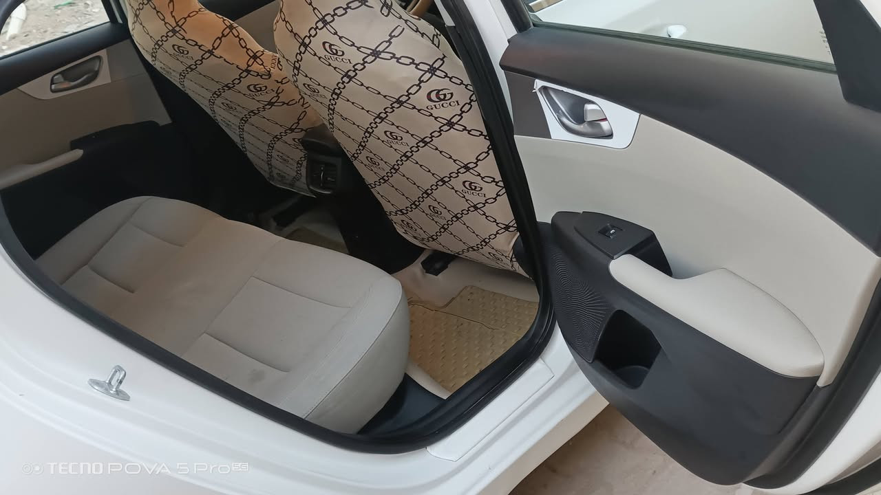 بيع او مراوس 
سيراتو موديل 2022
وارد خليجي 

مواصفات
تحكم ستيرن 
تبريد خلفي  قطعتان 
مرايات كهربائية شفط
حساسات خلفيه--- اماميه 
ويل كروم 
 محرك 1600دوش 

سياره بيهاا ضربه جاملق امامي يسار مبدل 
باب السائق بي تكحيل بسيط 
الباب الخلف السائق  ابو ستوته رجع عله الباب وصار بي بارد 

السياره اقصاد باقيلهاا شي قليل وتتسدد راعيه جاي يدفع دبل المبلغ 
ضمان تسديد 💯 تاريخ الانتهاء 2027
رقم بغداد 

السعر 140$

للتواصل
 واتساب ***********
الاتصال ***********

وشكرا ❤️
