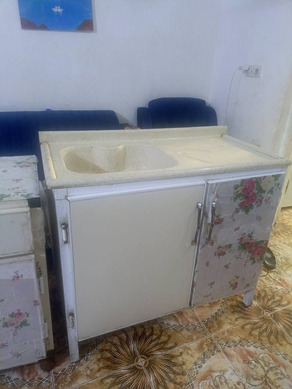 السلام عليكم طباخ وكاونتر ٣قطع للبيع ١٥٠وبيهم مجال بسيط دابيعهم لان داشيل


**إذا كنت صاحب هذا الإعلان وتريد حذفه لأي سبب، رجاءا أرسل رسالة إلى الدعم الفني**