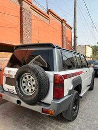 نيسان باترول البيع سلك محدثة 19 بس خارج مزاد وزارة الداخلية رقمهه كامل...