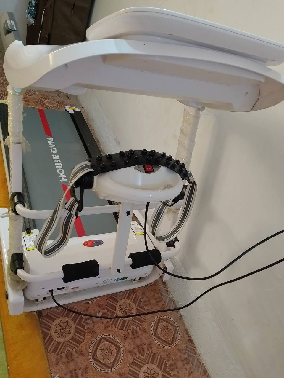 سلام عليكم جهاز جري دبل مطور جابلي من عدي مطور مل تكسير دهون
وبي قرص دور ودمبلص
يتحمل وزن 210 جهاز جديد 
سعره 375
رقم 
***********
