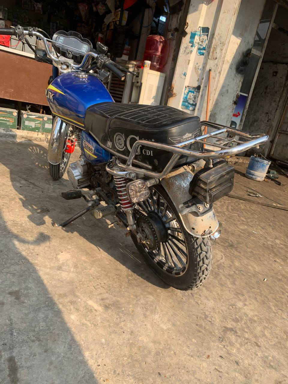 السلام عليكم دراجه سونك موديل 25 
دراجه شغاله نكره بيهه خيط تبخير ***********
