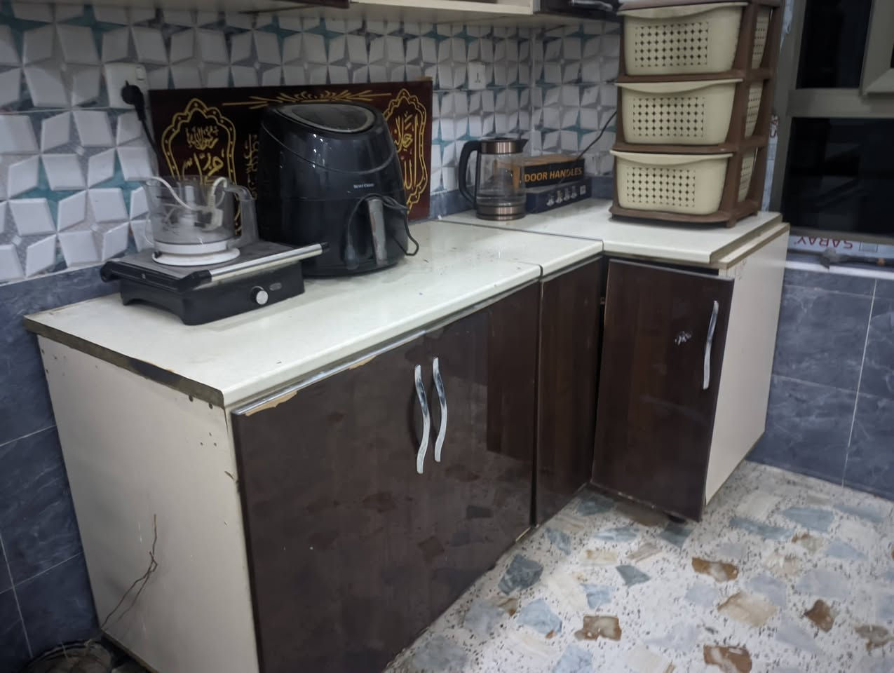 كاونتر مستعمل سعر 200 بغداد مدينة للتواصل خاص او موبايل ***********

