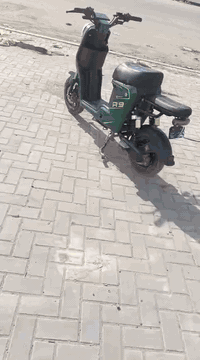 السلام عليكم للبيع دراجه R9 2025  شغاله ومكفوله سعرهه 475 وبيهه مجال  ***********
