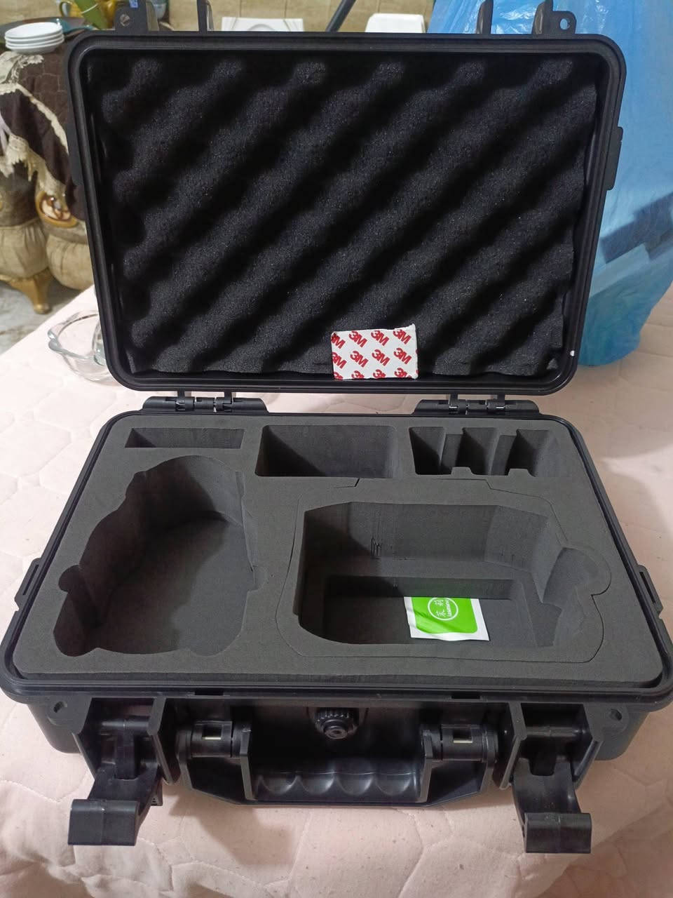 حقيبة درون اصلية وزن ثقيل مقاومة للانفجار والماء جاي يبيعوهة ب25 الف 15 الف ع اول تم تواصل واتس اب ***********
