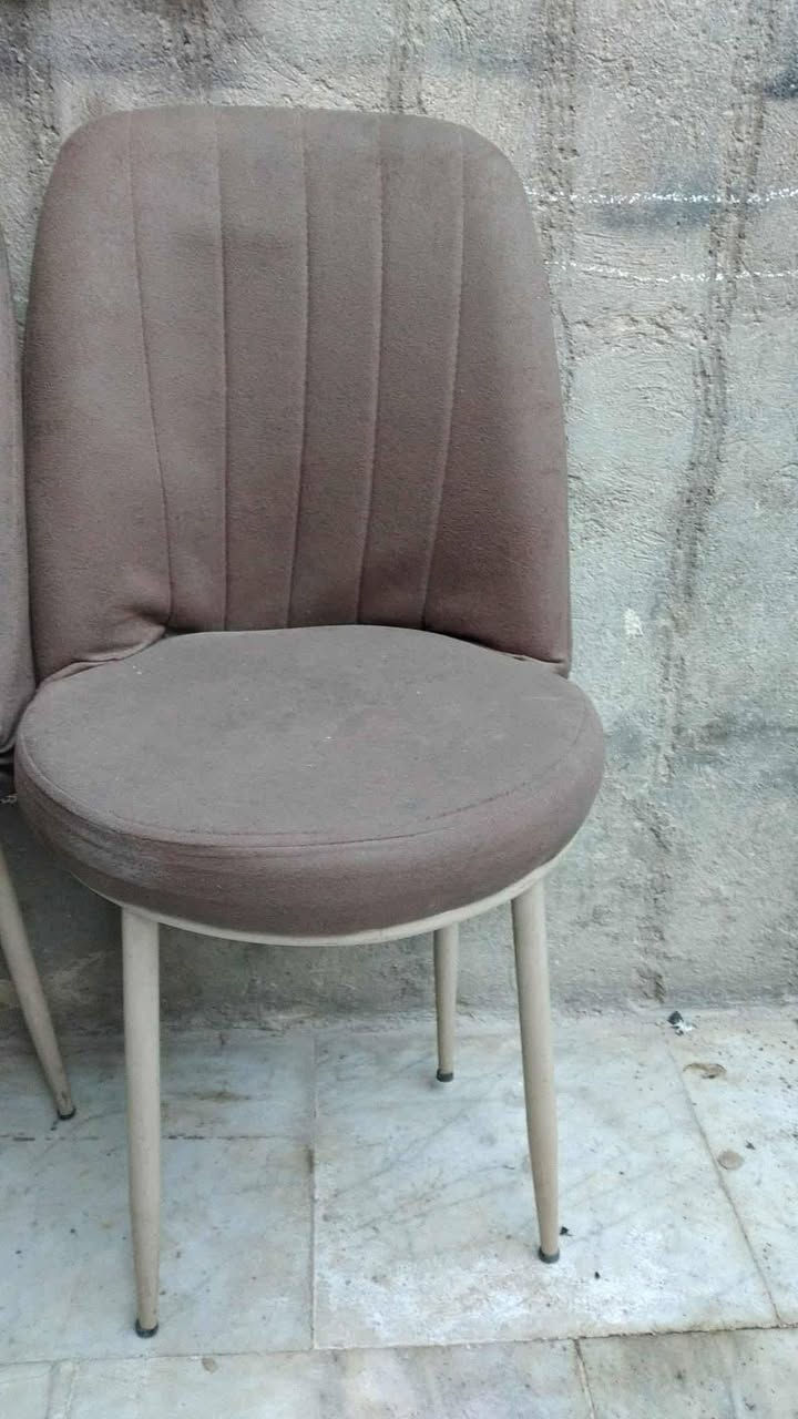 حصيره 4في 3 شخطه مابيها جديده ب30
دوشك سفنج بوسبرنك ب20
4كراسي نفس شكل +2بلاستكطلهن ب15
بدون وعود ولمايشتري لايدخل خاص فدوه


**إذا كنت صاحب هذا الإعلان وتريد حذفه لأي سبب، رجاءا أرسل رسالة إلى الدعم الفني**