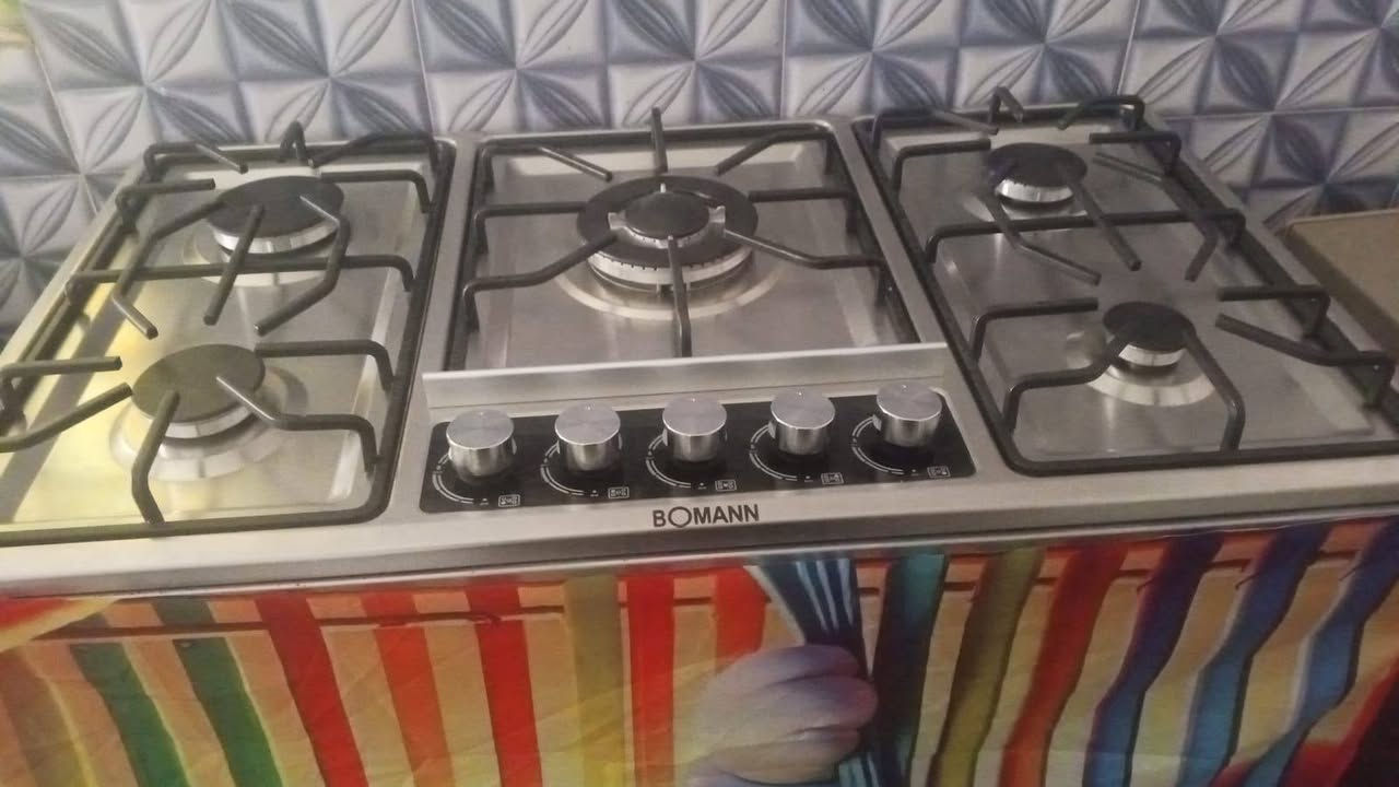 طباخ منضدي للبيع جديد غير مستخدم سعره مع الميز ١١٥
***********
