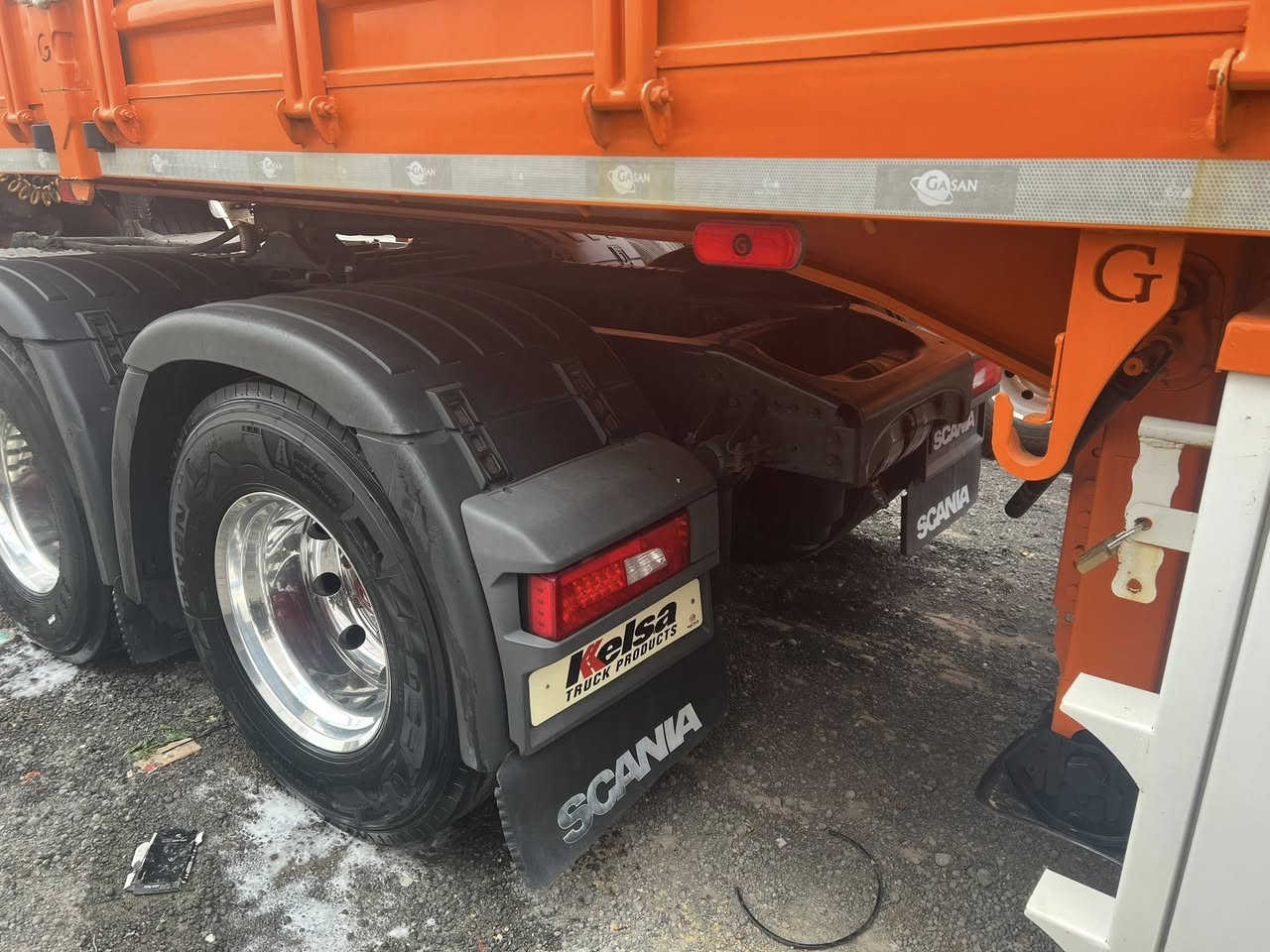 سلام عليكم إسكانيا كلاب مديل17مكينه 580 كفاله  ***********
بصره
