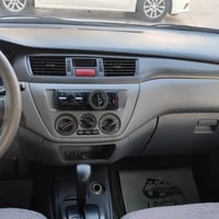 سلاو لانسه ر موديل2008  سه ياره كه سێ پارجه ي بوياخه  بي ناو گرتن   ته...