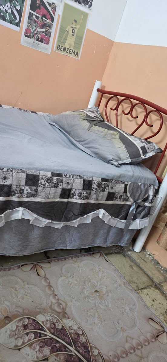 جرابي حديد عدد٢ مع سرير طفل 
ديالى خان بني سعد سعر الجرابي  ٧٠ والسرير ٤٥


**إذا كنت صاحب هذا الإعلان وتريد حذفه لأي سبب، رجاءا أرسل رسالة إلى الدعم الفني**