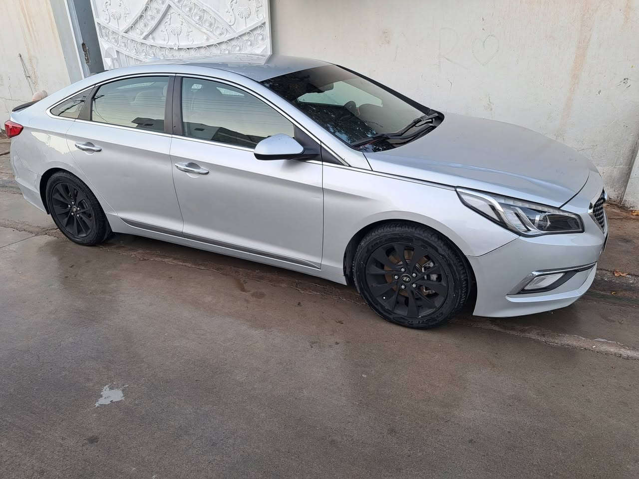 سلام عليكم
سوناتا موديل 2017 للبيع
السعر 125 بيه مجال بسيط جدا 
حادثها من امريكا بنيد بدون دواخل
بالعراق  جاملغ خلفي صفحه سائق
مكينه 2400 GDI
مكينه و كير مكفولات لا تبخير ولا تنقيص              صدرها نظيف بيه طكطكة بسيطة
تبريد خير من الله 
ايرباكات / دركة
سيارة بسمي تريد تحويل تريد وكاله                        رقم اربيل /هزه سنويه جديد 
مكان /كركوك
رقم *********** بيه واتساب
