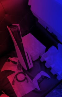 هلو شباب بلي فايف سلم للبيع كامل ملحقاتة قفل 8000هاتف 07505329713