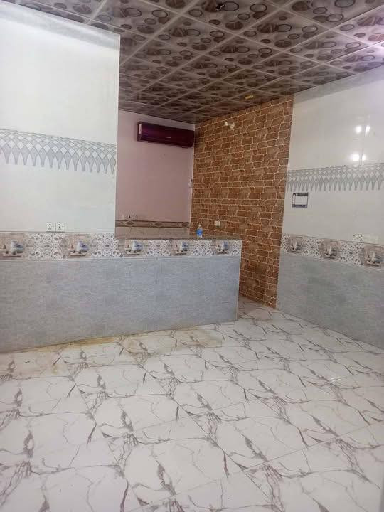 🔹 دار سكني #للإيجار
#الموقع_حي_الجامعه_قرب_مدرسه_السجئ
شارع 15 الي بعد شارع 20

🏠 تفاصيل البيت:
•  غرفه نوم
• صالة
• مطبخ
• كراج
صحيات

يحتوي علئ سبلت وكيزر وماطور ماء وتانكي ماء

#للاستفسار_اكثر_*********** او ***********
أو مراجعه مكتب السند للعقار الكائن في الجزائر شارع المطاعم مقابل مدارس التفوق الاهليه
