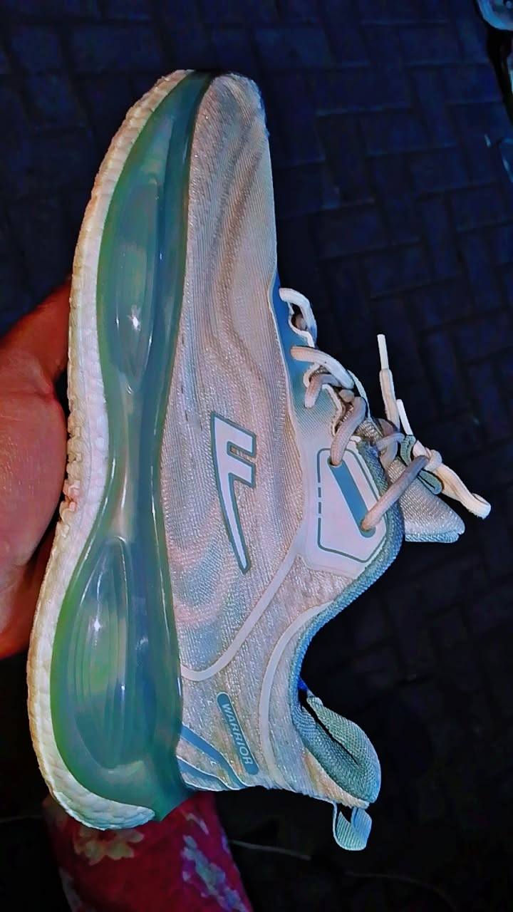 سلام عليكم توفرت شلعه 115قطعه احذيه باله مستخدم اصلي وبيهن ما مستخدم 
قيسات أغلبهن من 43وفوك قيسات خاصه بيهن 47او48
كلهن موديلات مختلفه شرط نضافه اي قطعه بيه خلل تطلع 
عنوان بغداد الشعله هاتف ***********
