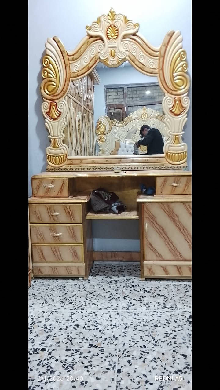 سلام عليكم قرفه نضيفه  للبيع مستعمله شي قليل مذل مابصوره ***********
