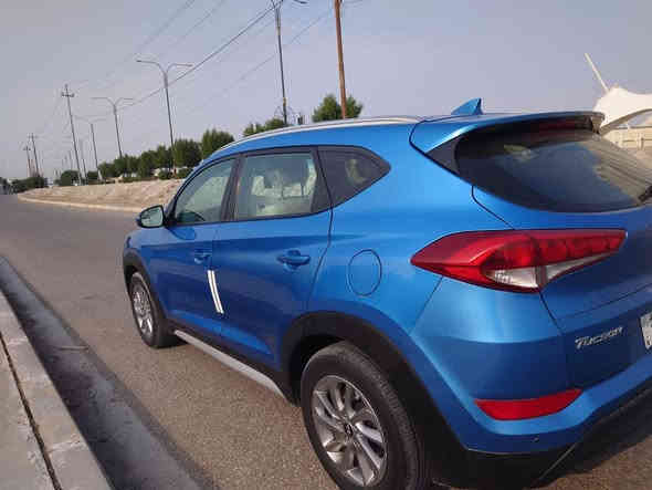 توسان 2018 رقم بغداد باسمي 
محرك 2000 كير محرك مكفول تبريد شغال ثلج

تخم تاير جديد حداديه جديده تحكم ستيرن جهتين شاشه كبيره كشنات جلد وكهرباء صبغ ٣ قطع بدون اي دواخل 

السعر ١٥٥ وبيها مجال ***********
