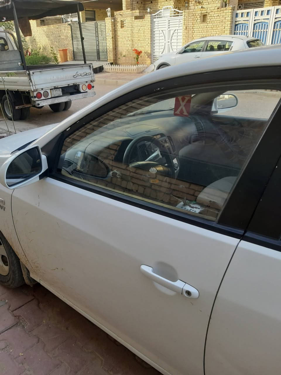 النتره ٢٠١٠ ادوات مكصوصه جنطه سياره كلش جديده وجاهزه من كلشي ارقام وسنويه متوامه بغداد سياره بلعماره سعر٤٣ جديييده كلش(***********
