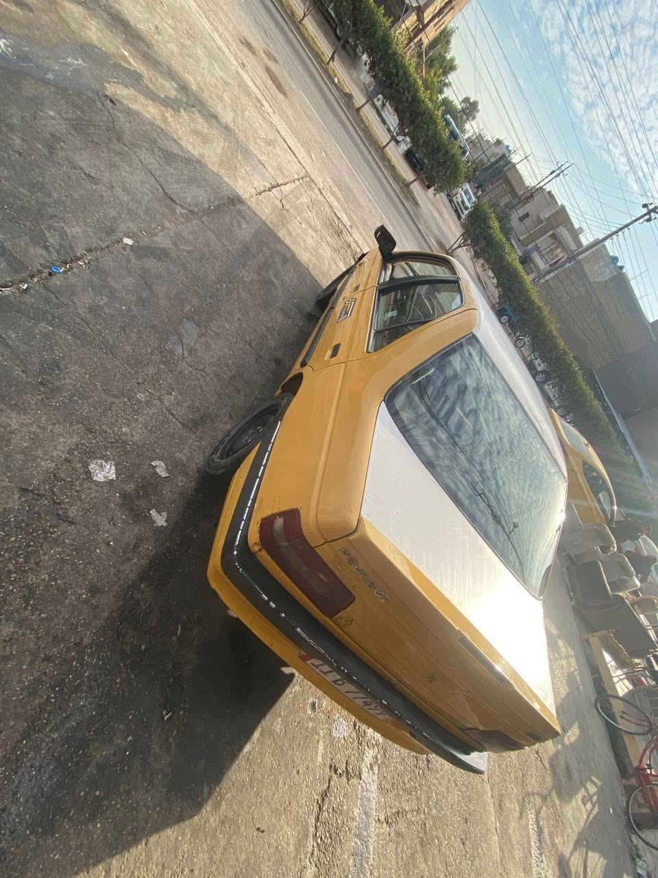 السلام عليكم بيجو لميس موديل 2012 رقم بغداد الجديد تحويل مباشر كشرها نضيف دواخلها كدامك بيها نواقص بسيطه وصدر خلفي مكينه وكير حلوات مابيهن نقص مكاني بغداد الحرية السعر 30 وبيها مجال بسيط او مراوس تواصل  فقط ***********    ***********
