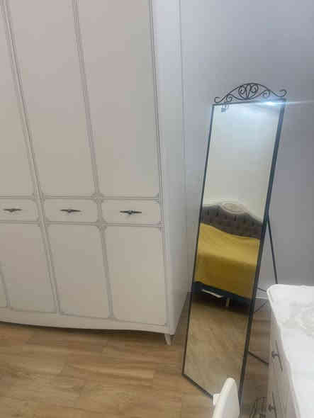 من شركة idol جديدة جدا 
خشب الصنوبر 
متكونة من ٧ قطع 
مع بردة 
السعر المطلوب مليون و٧٠٠
علما ان سعر الشراء ٣ ملايين ونصف 
للاستفسار  التواصل
***********
بغداد العطيفيةسبب البيع السفر
