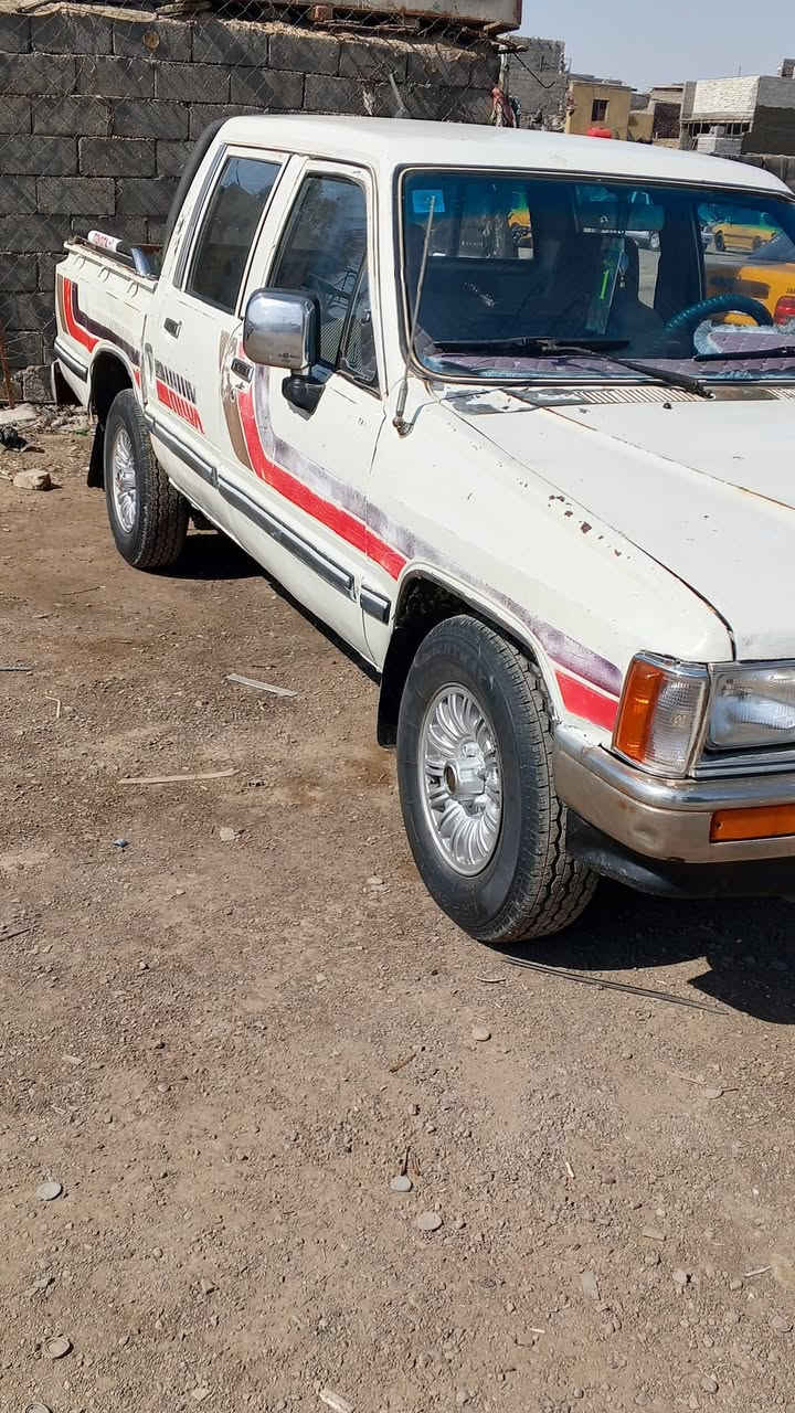 للبيع بيكم تيوتا 87 رقم بغداد دولي بسمي سنويه جديدة لغايه 2031  سياره نظيفه وجاهزه مكينه وكير حداديه كهربيات دوشمه تخم تاير سياره جاهزه سعره 47 ورقة وبيه مجال مكان  السياره بغداد  مكلف بلنشر ***********
