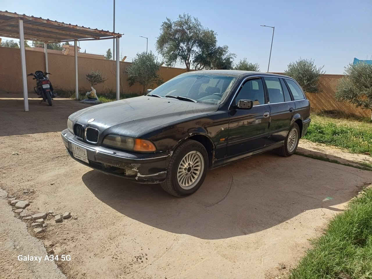 ٥٢٥ موديل ٩٨
كير محرك حدادية تبريد ممتازه 
تخم تاير جديد 
غرفتها تحتاج ترتيب 
السعر ٦٥ وبيها مجال ، مكاني الانبار 

للاستفسار 
***********
