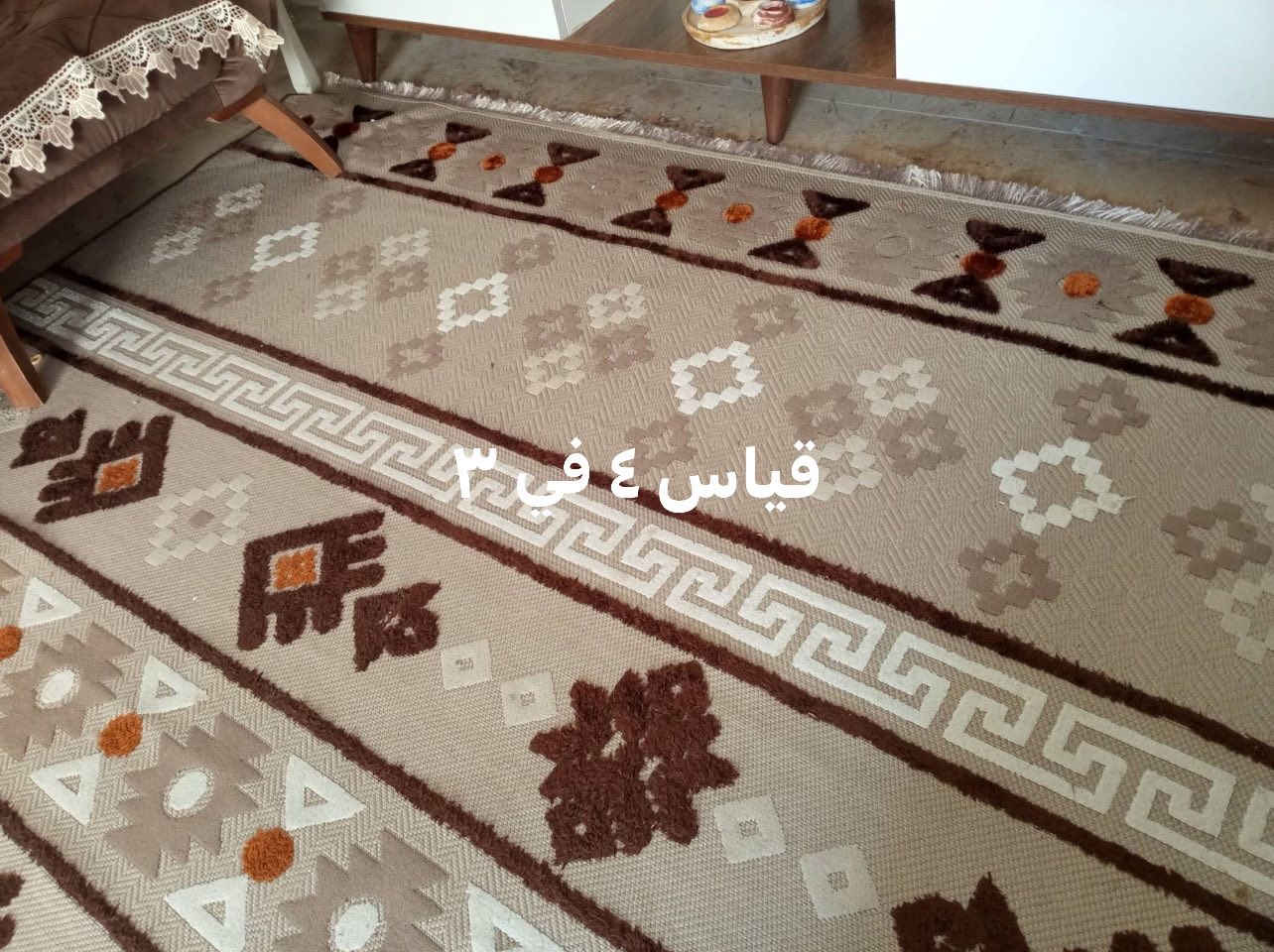 كراسي اثنين سعرهن ١٣٠ حجم كبيرونظيفات جداااا وزولية بوهيمي تركي ثقيل سعرها ٥٠ مكان بغداد ***********
