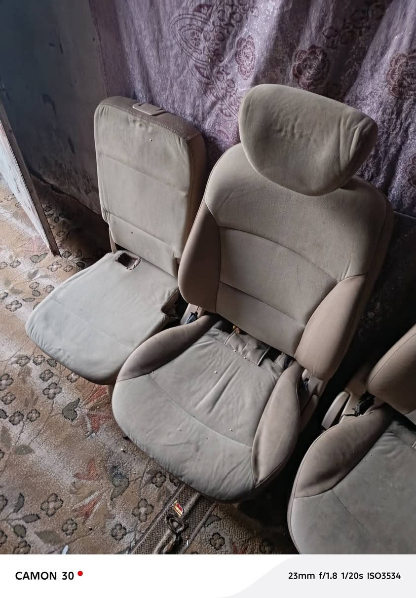 السلام عليكم غراض ستاركس حزام مفتوح نضيف كشنات مفتوح انضاف عوزهن بس غسل بنزات مع شفتات اكسل مسكر السعر قيم بل يرضي الله***********
