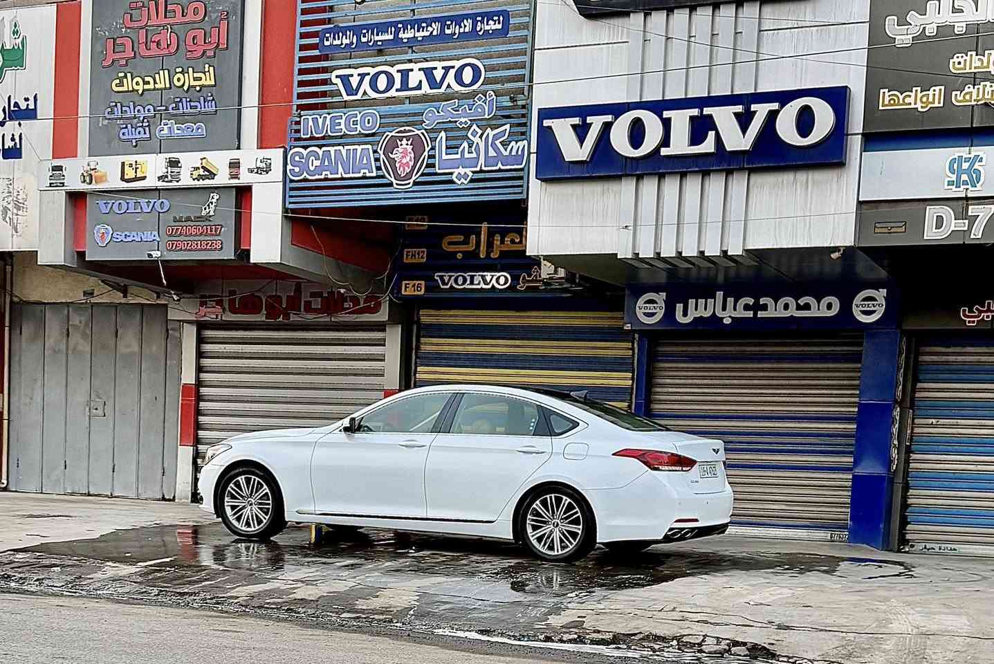 السلام عليكم
للبيع جينيسس  g80
موديل  2015 
مكينه  5.0
وراد امريكي بيه تبديل الباب الامامي صفحه اليمنه
 وكلير من امريكا  
صور السونار بالمنشور 

السياره حلوه وجاهزه ع اخر حبه
الف متصرف عليه 

السعر 165

مكان السياره ميسان 
للاستفسار  ***********
