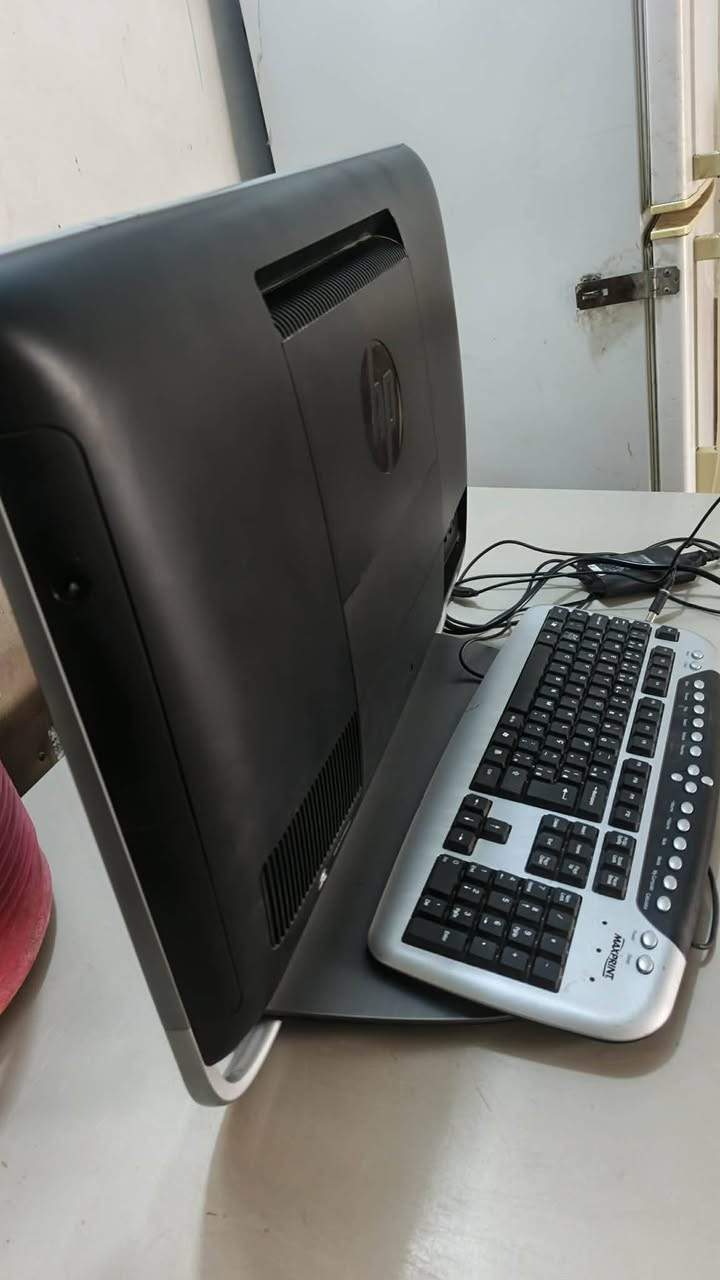 السلام عليكم حاسبه اج بي للبيع كيس داخل الشاشه لمس ذاكره ٥٠٠  مكان بغداد المعامل الحسينيه  ***********
