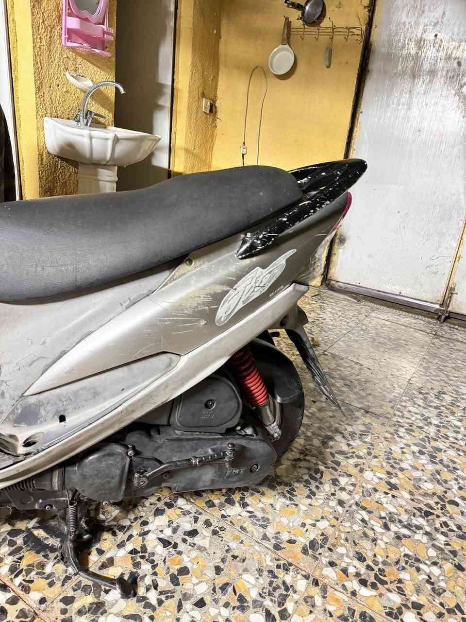 سلام عليكم شباب ماكس منغولي دراجه حلوه مرتبه فقط بيه. زنجيل المكينه مامفتوحه عنواني حي اور راسل وتساب وبل خدمه ***********
