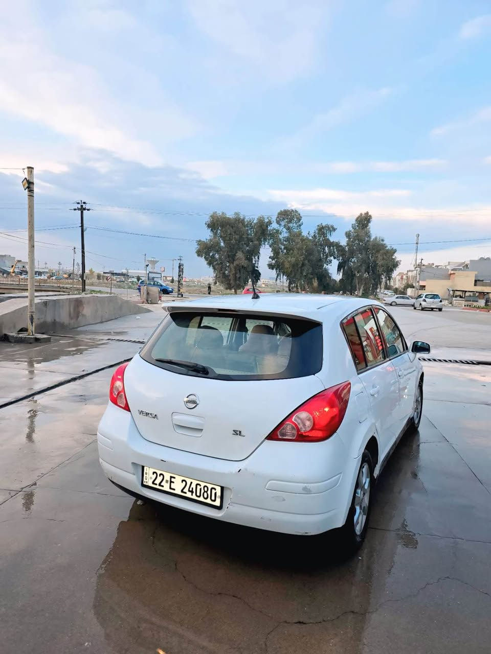نیسان فێرسە مۆدیل ٢٠٠٩ گێر تۆماتیک .تەبرید ٤جام کارەبای رەقەمو سەنەوی نوێ .٤ پارچەی بۆیاخە بێ ناوگرتن پێشو پشتی کەپس .٢شوێنی سادو کووتە .پاکو خاوێنە *********** أربيل, العراق
