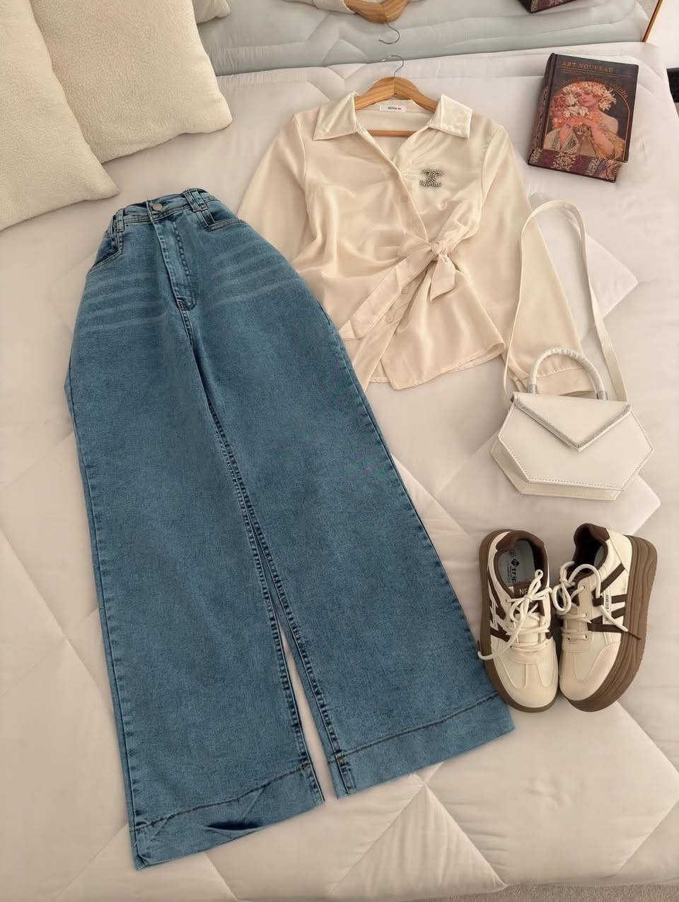 طقم قطعتين كشخة ومرتب يجنن 😍✨
اختيار مثالي للطلعات، الجامعة، والعمل

القميص تصميم أنيق وخامة مريحة يبرز جمال إطلالتج 🤍
والبنطلون ستايل عصري يعطيج لوك مرتب وكيوت بكل مكان 👑

📏 القياسات المتوفرة:
38 / 40 / 42 / 44 / 46 / 48

💰 الأسعار:
سعر القميص: 15 ألف
سعر البنطلون: 19 ألف

📩 للحجز والاستفسار مراسلتنا خاص
🚚 التوصيل متوفر لجميع المحافظات

⸻

#طقم_نسائي
#ملابس_نسائية
#ازياء
#موضة
#ستايل
اطلاله_انيقه
كشخة
ملابس_العراق
ازياء_العراق
طقم_قطعتين
بنطلون
قميص
ملابس_بنات
ترند
fashion
outfit
style
instafashion
explore
fyp
تيك_توك
انستقرام
متجر
تسوق
بغداد
توصيل


**إذا كنت صاحب هذا الإعلان وتريد حذفه لأي سبب، رجاءا أرسل رسالة إلى الدعم الفني**