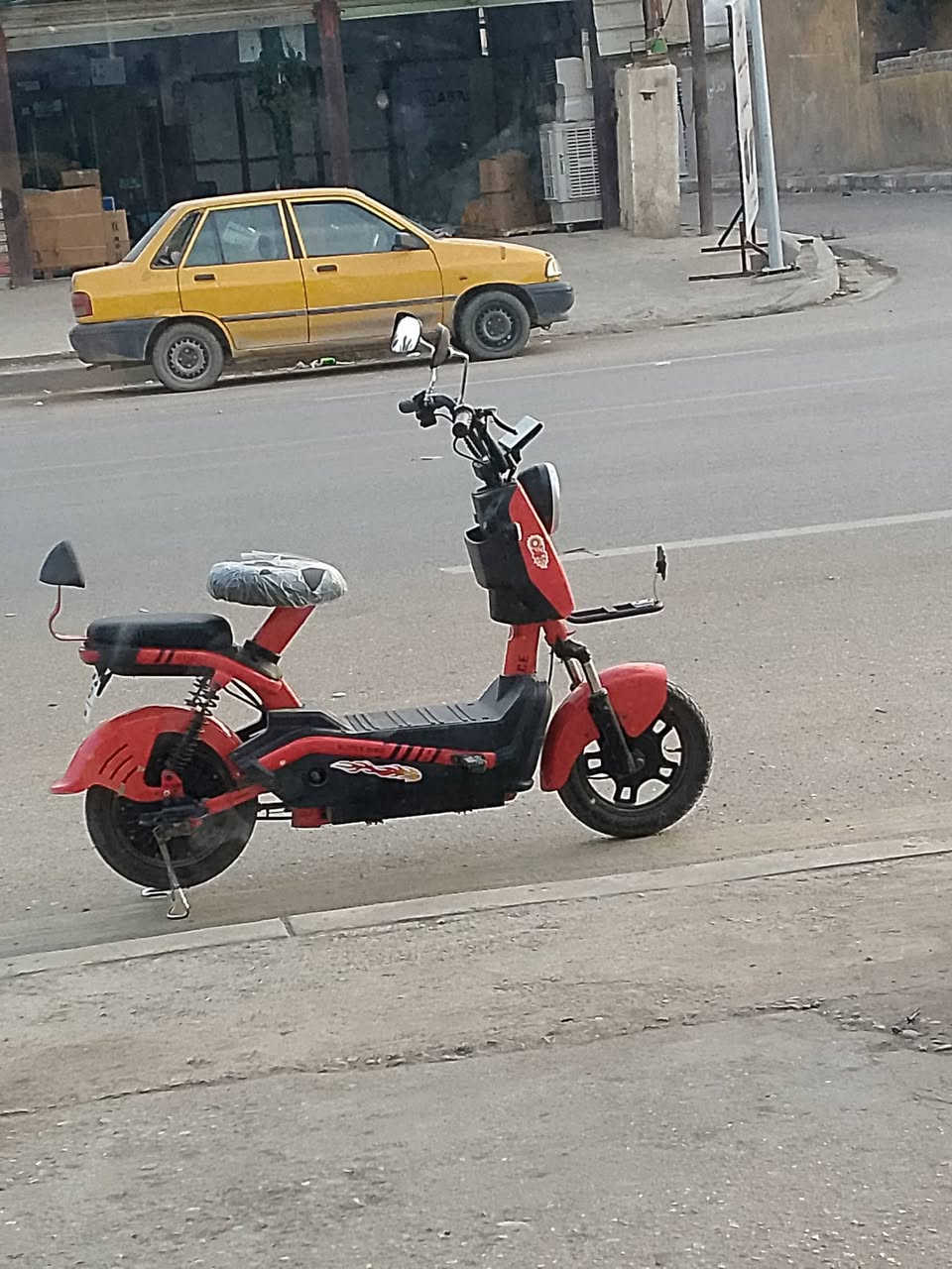 السلام عليكم
دراجه شحن كهربائيات كله شغاله دراجه جديده معنه الكلمه 
حجم 14 ريده 300 وبيه مجال  مكاني زعفرانيه شارع المعهد التواصل ***********
