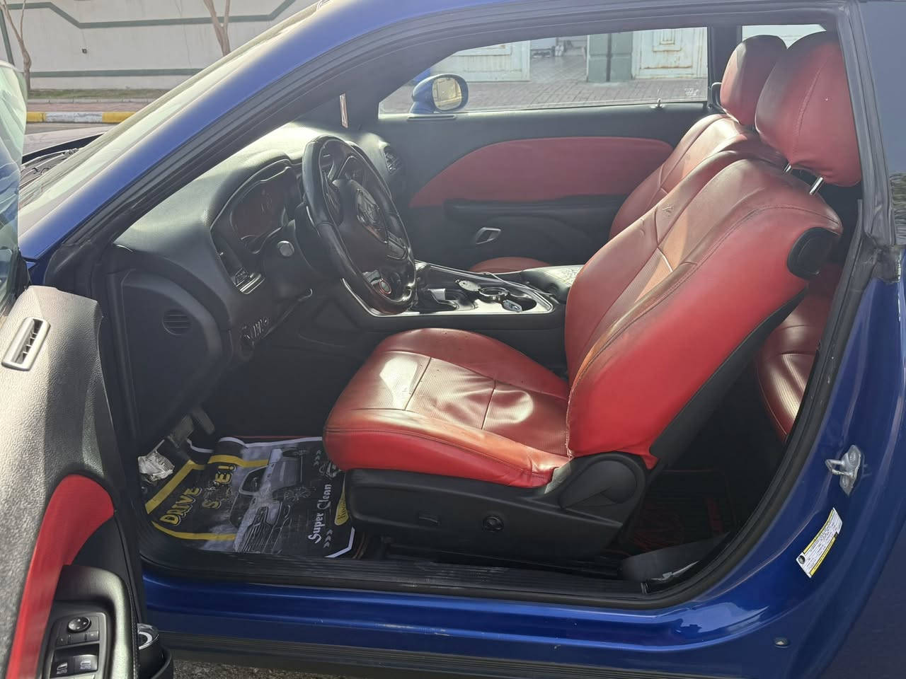 للبيع جالنجر 2018 SXT Plus
محرك 3.6L V6

ماشيه 86 

رقم بغداد جددته قبل فتره وسنويه وهزه جديده 

تحويل مباشر-

........

لون ازرق جويتي مميز 

فتحه سقف

شفتات ستيرن 

داخل جلد احمر 

شاشه تدعم ابل كار بلي

ضرر جاملغ خلفي بدون شواصي او دواخل 

وبدون ايرباك .

وبيهه جاملغ امامي طخه بسيطه موجوده عندي صورهه نفسه الجاملغ مصلح (بدون تبديل)

سياره استخدام شخصي بدون برجمه او اي تغيير

محرك وكير بوضع  الشركة 

السعر المطلوب 174 وبيهه مجال

تفاصيل اكثر صور الضرر ع خاص.

او واتساب

***********
