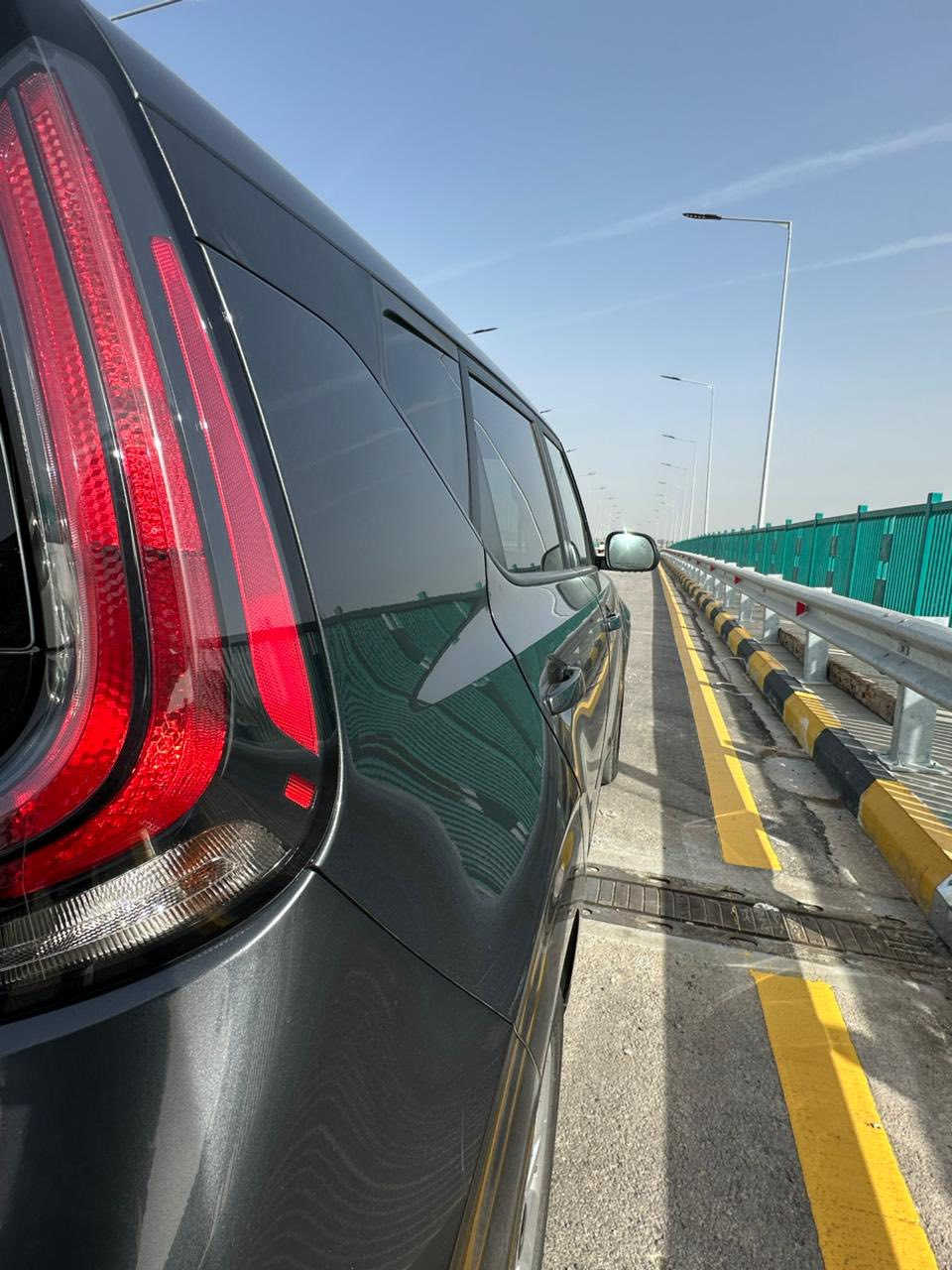 السلام عليكم
صول 2024
جديدة جداً 
السياره دخول جديد مرقم بسمي 
بسمي تحويل ثاني يوم .
نص فول سويج بصمه ، شاشة، رادار…… وباقي المواصفات معروفه .
بيها ملاحضه :بنيد تصليح او جاملغ يمنه تبديل شاصي كفالة 100%  
العنوان : واسط 
***********
السعر 150 او بيهة مجال
