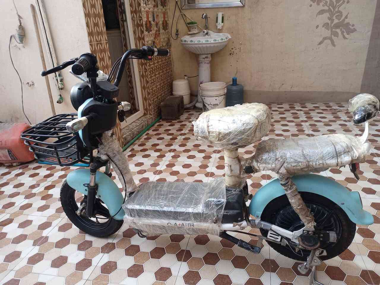 السلام عليكم مطور شحن حجم 14تخم تاير باتريات جديده نضيف كلش السعر 275 وبي مجال مكان ديالئ المقداديه رقم ***********
