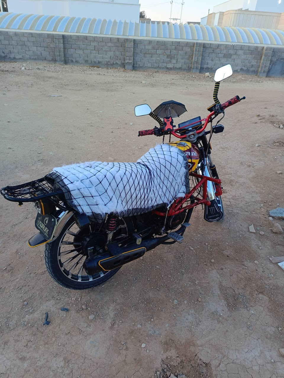 سلام عليكم للبيع ماطور ايراني سولنك جديد محرك وكير شرط وكشر نضيف محرك 200ضاغطه وزنجيل كهربائيات كامله كله شغاله شاشه كامل ماناقصه كلشي لااستفسار خاص او عرقم ***********السعر 925وبي مجال
