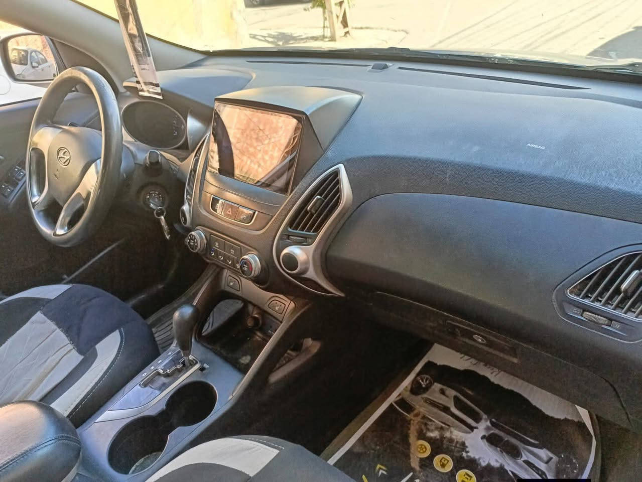 السلام عليكم اخوان توكسان موديل 12 سياره كصه جنطه ادوات سياره كاز بيه مكينه سوبر طك فلين بيه حصه كاز بكل العراق  سياره كارتون جاهزه حداديه كير مكينه تبريد بيع او مرواس اسعر 47 وبيه مجال حك الجيه المكان نجف لاستفسار ***********
