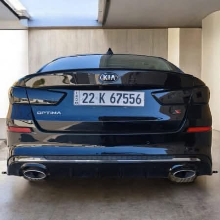 السلام عليكم..
سيارة كيا أوبتما (Kia Optima) موديل 2019، فئة S الرياضية، للبيع. السيارة وارد أمريكي وبحالة ممتازة  
المواصفات:
• المحرك: 2400 GDI، 
• المظهر :فئة S المعروفة بلمساتها الرياضية، ويل 18 بلادي، دعاميات رياضية، جناح خلفي، ولايتات LED نهارية.
• الداخلية: مقاعد جلد وقماش (نظيفة جداً)، شاشة كبيرة تدعم Apple CarPlay و Android Auto، تحكم ستيرن كامل، تشغيل بصمة.
• الأنظمة الذكية: رادار جانبي (نقطة عمياء)، رادار خروج عن المسار، رادار تصادم أمامي، وحساسات خلفية .
• السيارة ماشية [ 60 الف] ميل.
الحادث : [خفيف بنيد فقط بدون ايرباكات وبارد قليل جدا بالباب مال الراكب].
السعر: ( 145 )
المكان: [ الديوانية ]
للاستفسار والاتصال: [ *********** ] 
واتساب ( *********** )
