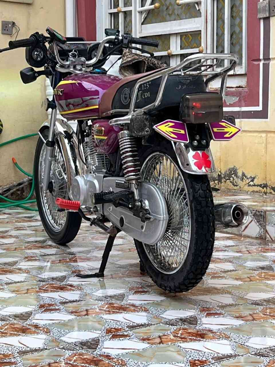 السلام عليك شباب دراجه للبيع موديال 2024 الدره خير من الله مكان ديالى بعقوبة ***********
