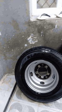 يوجد لدينا ويلات كوستر النوع العالي عدد ٦ مع التايرات اخو الجديد هذا ر...