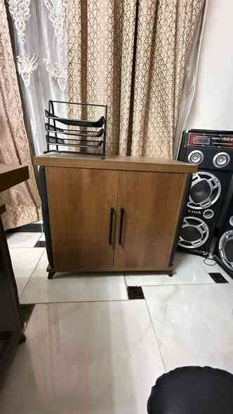 مكتب للبيع جديد ممستعمل السعر 2700000 
المكان شارع فلسطين
***********
