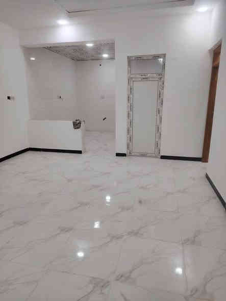 ببركة الزهراء عليها السلام 
بيت للبيع حي اور الثانية المساحه 100م
طابقين كونكريت بناء 2025
الطابق الأرضي مكون من استقبال ومطبخ وصاله وغرفه وصحيات 
الطابق الاول معزل درج خارجي 
يتكون من غرفتين وصاله ومطبخ وصحيات 
السعر  ٢١٠
للإستفسار والاتصال على الواتساب على الرقم  *********** سيد احسان  
مكتب شمس الأهواء ناصريه شارع 30
