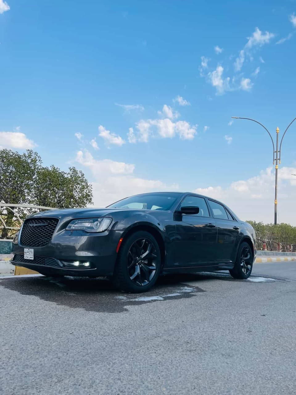 🦅كرايسلر  300S امريكي دخول جديد🦅
الحلال للبيع 🤍🍀
         
                الموديل 2023 اصل🧿
                   ( الاصدار الاخير )

                  اللون نفطي🤍🍀
     
المسافة المقطوعة  10الاف زيرو 

حجم المحرك 3600

            السيارة (حادثه جاملغ ايسر فقط)🇺🇸
   ( السياره بدون رقم )

مواصفات السيارة:-
•  نقطة عمياء . 
•  حساسات امامية . 
•  ويل قياس 20 أنج . 
•  حساسات خلفية .  . 
•  شاشه كبيرة مع نظام ملاحة نفكيشن GPS .
•  مقاعد أمامية كهربائية عدد 1
•  مقاعد أمامية تبريد وتدفئة . 
•  مقاعد خلفية تدفئة . 
•  تشغيل عن بعد .  . 
•  تدفئة مقود . 
•  محدد سرعة .  . 
•  كاميرا خلفية دوارة.
•  ⁠مع ترحيب متحسسة للاضاءة  
•  دخول ذكي 
•  ⁠(بصمة) .

للاستفسار عن السعر واي تفاصيل اخرئ الاتصال متوفر 
***********🍀🤍
المكان كوت🍀🤍
🪬🧿
